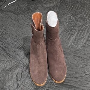 Giani Bernini Women's Olaa Memory Foam Booties Size 5m